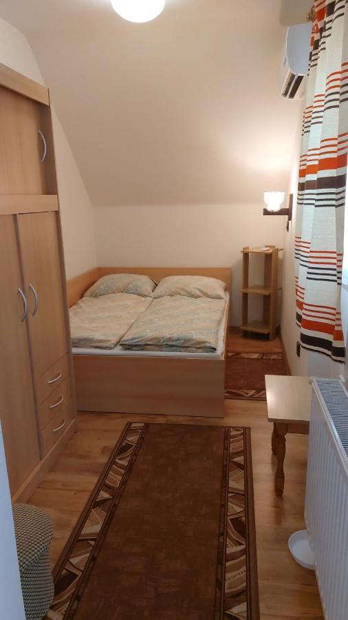 Ádám Vendégház Siófok Exterior foto
