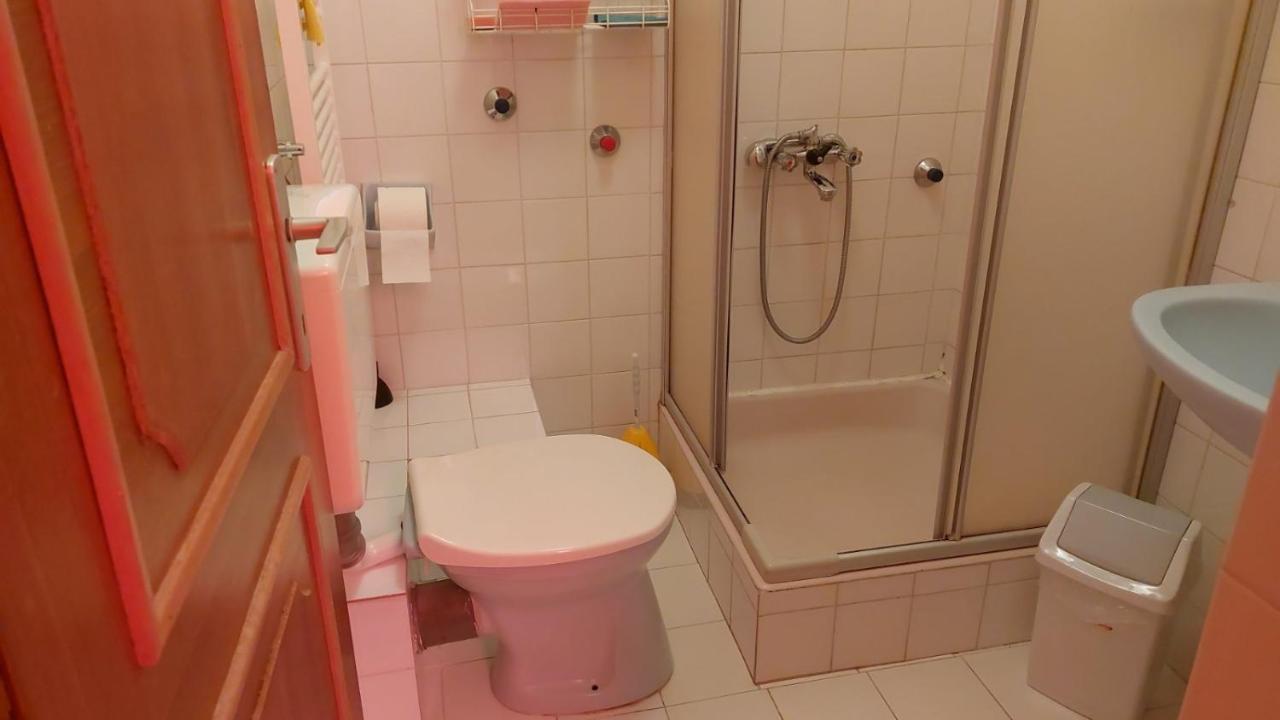 Ádám Vendégház Siófok Exterior foto